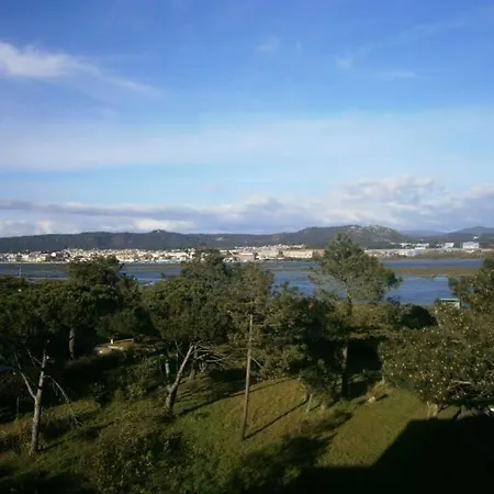 אתר נופש Parque Do Rio Ofir אספוסנדה