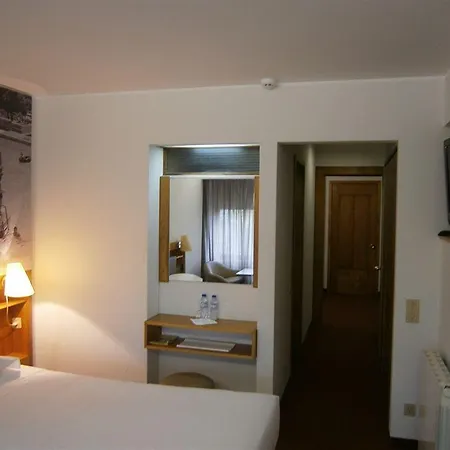 Parque Do Rio Ofir 4*